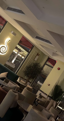 لي لي لاونج