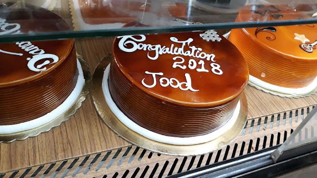 حلويات ومعجنات اكليل الجبل