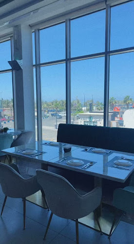 مطعم و مقهى بيتش هاوس - جدة