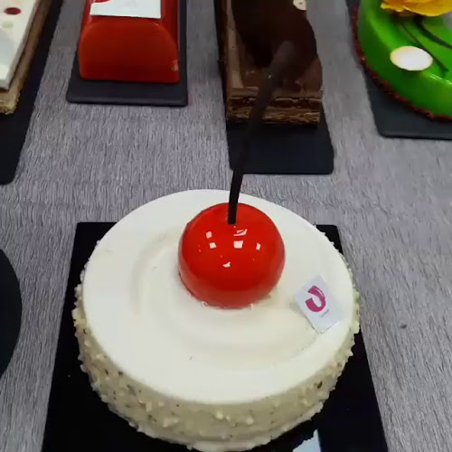 حلويات الرشيد