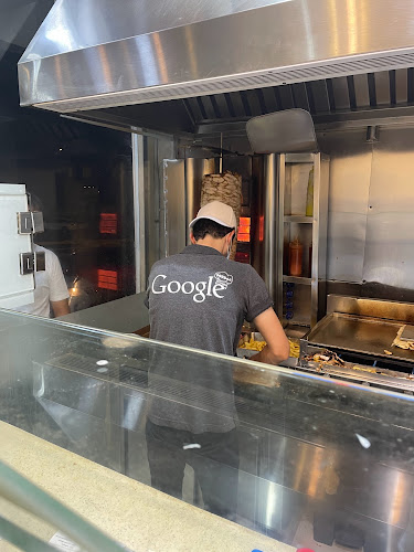 Opinii despre شاورما عموووو în مكة - الضيافة