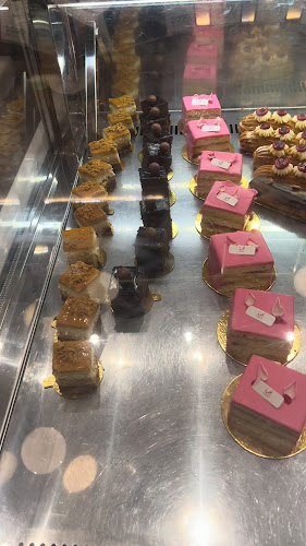 Comentarii opinii despre Neamah Bakery and Sweets - مخابز وحلويات نعمة