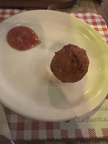 لاروستيكا بيتزارايا - الرياض