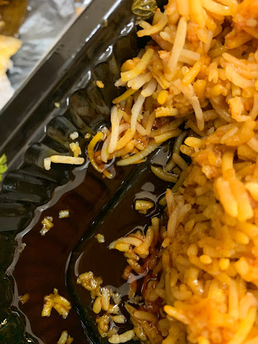 Opinii despre مطعم زيتون الشرق în الدمام - الضيافة