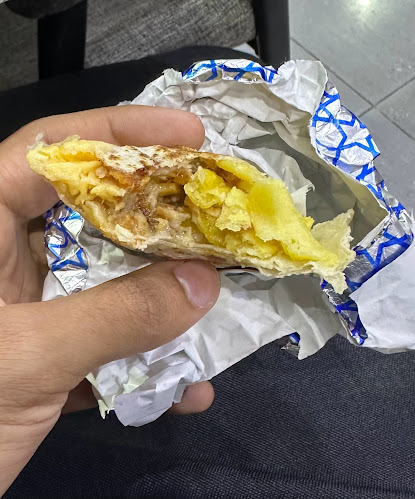 مطعم شاورما حار بارد