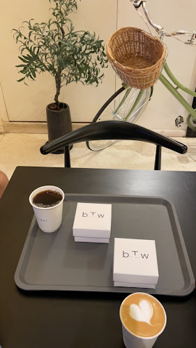 By The Way (BTW) - الضيافة