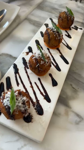 Comentarii opinii despre مونیز