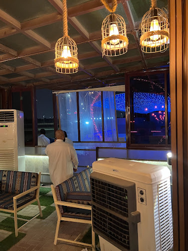 مقهى الفرسان الراقي - الضيافة