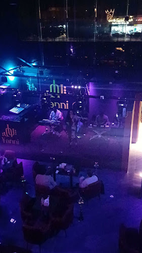 كوفي ولاونج ياني - الضيافة