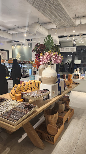 سعود الفيصل، الروضة، جدة 23432