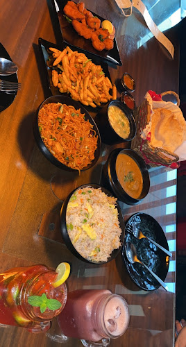 Comentarii opinii despre مطعم روبوت Robot Restaurant