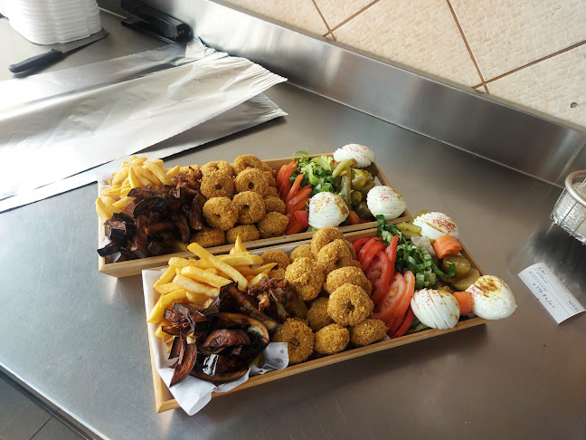 فلافل عمو باسل Falafel Amo Basil - الضيافة