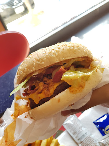 Opinii despre Burger King - Macarona în جدة - الضيافة