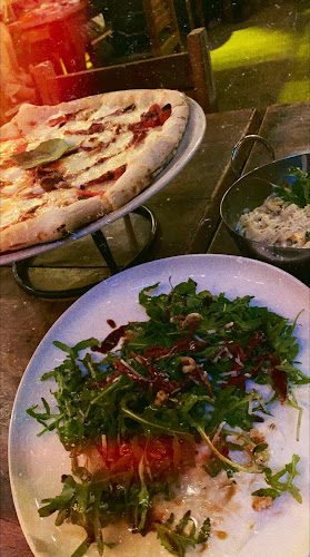 Opinii despre لاروستيكا بيتزارايا în الرياض - الضيافة