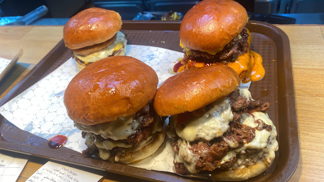 Comentarii opinii despre شيفز هوم ميد برجر جورميت