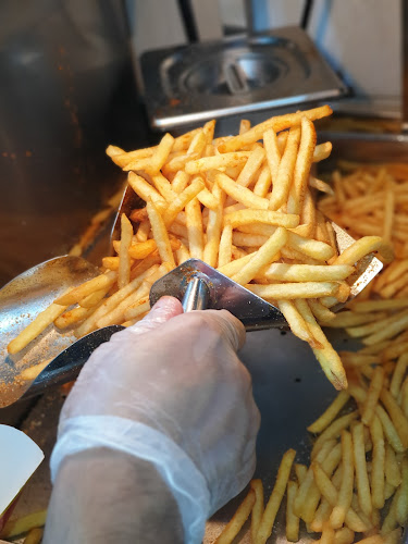 Opinii despre كشك برجر în رماح - الضيافة