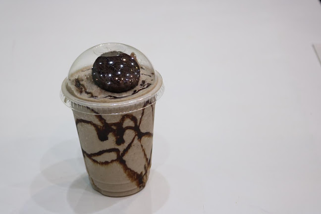 عالم العرائسي والشاورما