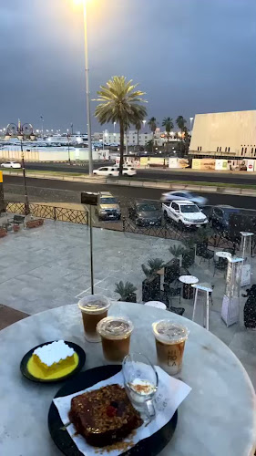 Comentarii opinii despre HIROLA CAFE