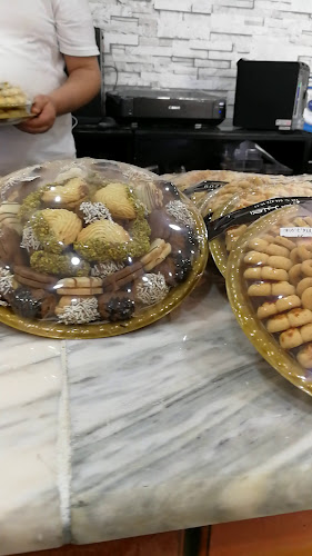 حلويات ومعجنات اكليل الجبل - المجمعة