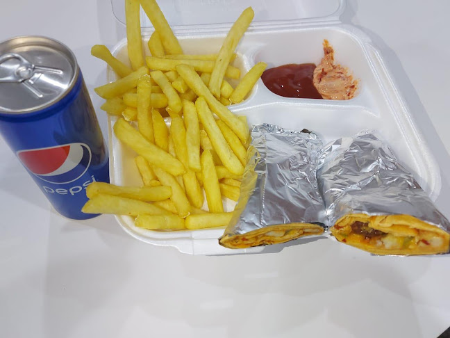 مطعم الخيال للفطور والبيتزا والفطائر - حفر الباطن