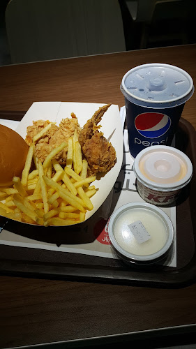 Opinii despre كنتاكي | الصفا în جدة - الضيافة