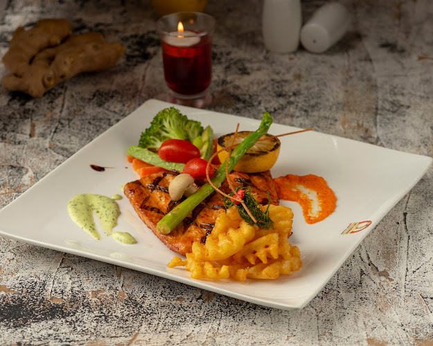 الحمراء، طريق الخليج العربي،، الدمام