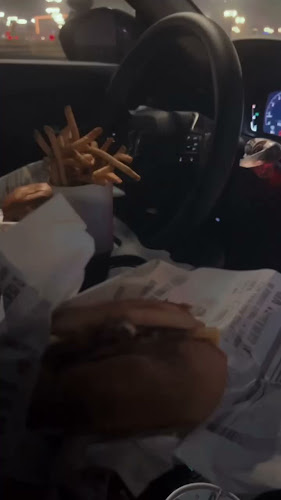 Opinii despre إمبوس برجر în تبوك - الضيافة