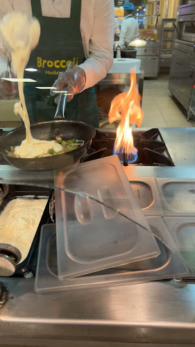 بروكلي بيتزا وباستا - الضيافة