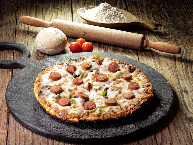 مملكة المعجنات فرع الثليثية - الهفوف‎