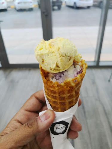 آيسكريم موڤنبيك - الضيافة