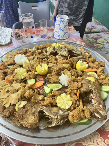 أسماك العمدة للمأكولات البحرية - الضيافة