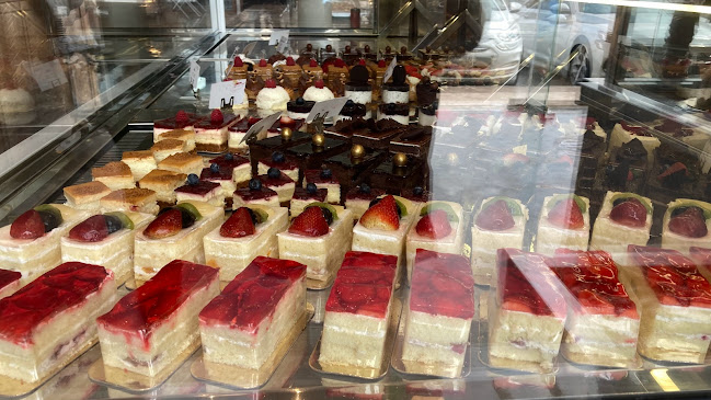 Opinii despre Neamah Bakery and Sweets - مخابز وحلويات نعمة în جدة - الضيافة