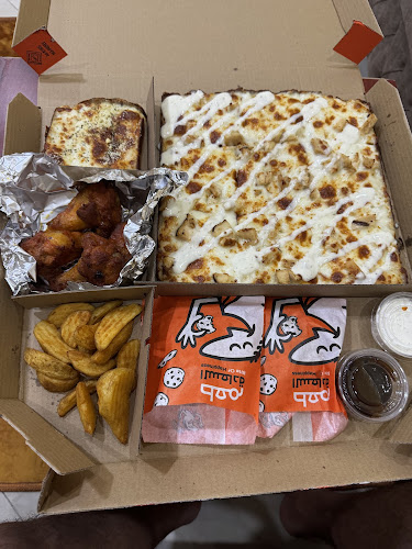 ليتل سيزر بيتزا - الضيافة