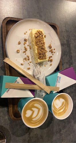 Opinii despre مقهى و محمصة كِفّة - طريق الملك خالد în المدينة المنورة - الضيافة