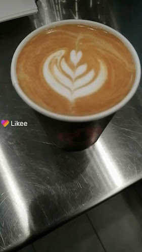 Opinii despre مقهى اولابز - درايڤ ثرو în الهفوف‎ - الضيافة