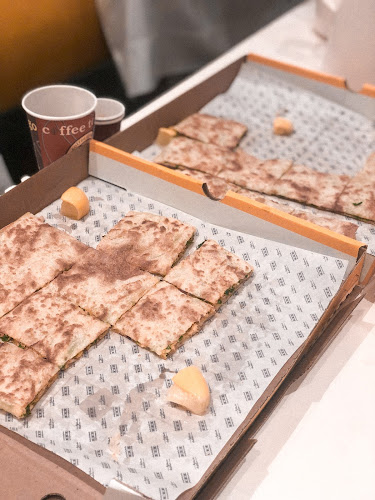 Comentarii opinii despre مطعم حكاية مطبق (مطبق معصوب سمبوسة)