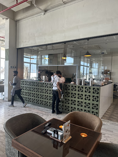 Opinii despre السيف كافيه الشبيلي الخور în الخبر - الضيافة