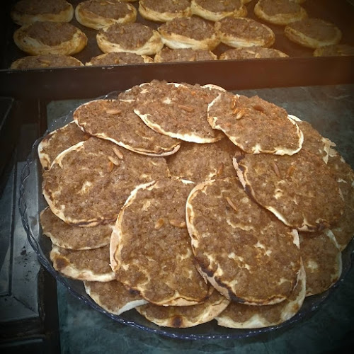 شارع عبد الرحمن السديري بجوار بيتزا هت، مقابل بيت الشوايه، جدة