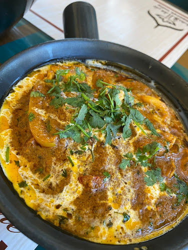 Comentarii opinii despre مطعم شرفة الهند