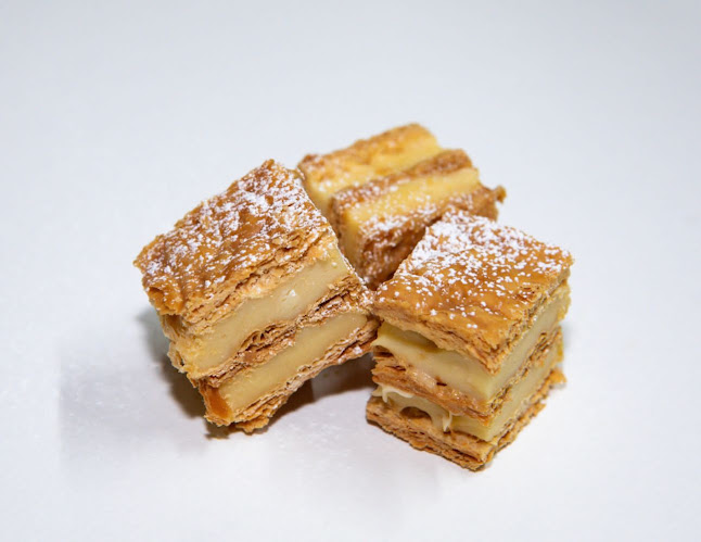 بيكري اند مور