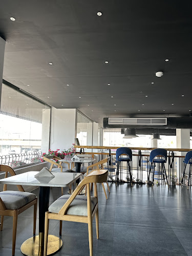 Comentarii opinii despre إميلين