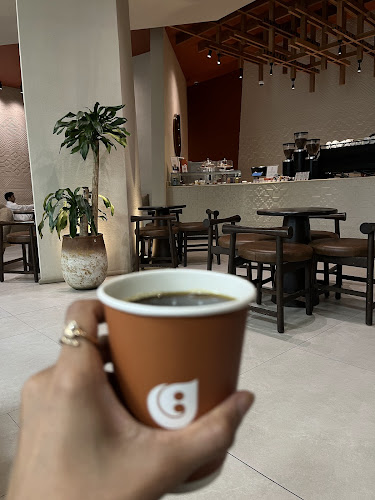 Qaf Coffee Roasters - محمصة ومقهى قاف - الرياض