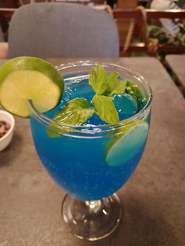 Comentarii opinii despre KUY's Grill & Restaurant