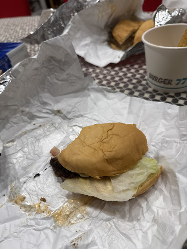777 برجر مشوي - الضيافة