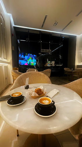 مقهى الساعة العاشرة-قهوة مختصة - الضيافة