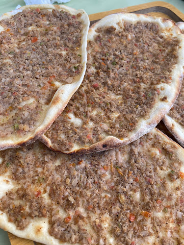 مطعم غير شكل - جدة