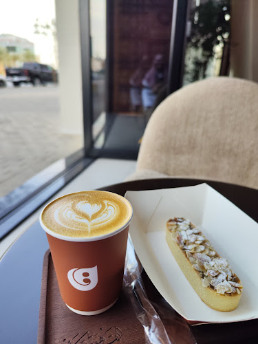 Opinii despre Qaf Coffee Roasters - محمصة ومقهى قاف în الرياض - الضيافة