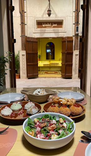 مطعم شرق القيصرية - الهفوف‎