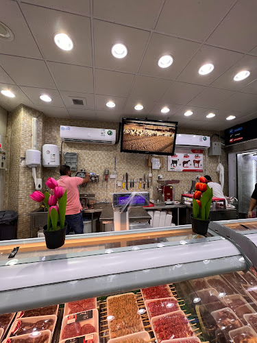 Opinii despre مركز الأرياف للحوم والدواجن والبيض- حي الفيصلية în جدة - الضيافة