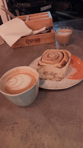 Knead Bakery - الضيافة